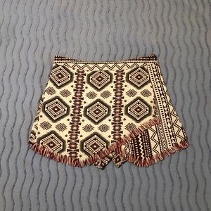 Blu Pepper High Rise Patterned Fringe Skort - Size M